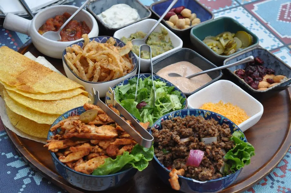 Chicken Tinga Tacos With a Measured Tomato Sauce
